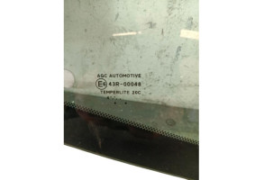 Vitre arriere droit TOYOTA AYGO 2 Photo n°2