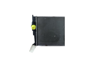 Radiateur eau BMW SERIE 1 E87 Photo n°1 Radiateur eau BMW SERIE 1 E87 Photo n°1