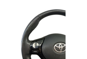 Volant TOYOTA AYGO 2 Photo n°2 Volant TOYOTA AYGO 2 Photo n°2