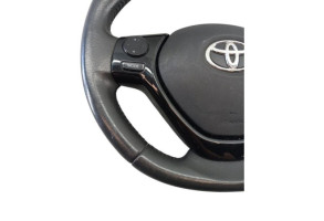 Volant TOYOTA AYGO 2 Photo n°5 Volant TOYOTA AYGO 2 Photo n°5