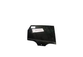 Vitre arriere droit VOLKSWAGEN POLO 6 Photo n°1