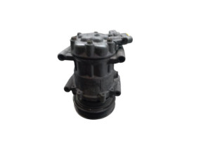 Compresseur clim RENAULT CLIO 3 Photo n°4