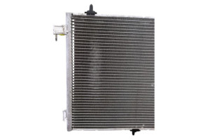 Radiateur clim CITROEN C4 CACTUS Photo n°7 Radiateur clim CITROEN C4 CACTUS Photo n°7