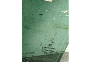 Vitre arriere gauche VOLKSWAGEN POLO 5 Photo n°2