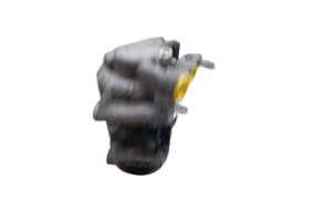 Compresseur clim PEUGEOT 308 2 SW Photo n°4 Compresseur clim PEUGEOT 308 2 SW Photo n°4