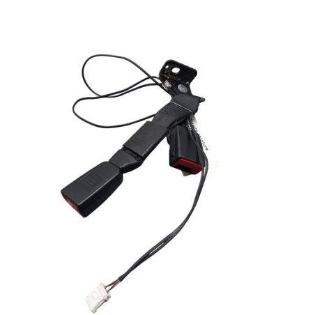 Attache ceinture arriere droit PEUGEOT 3008 1