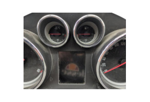 Compteur OPEL ZAFIRA TOURER C Photo n°1 Compteur OPEL ZAFIRA TOURER C Photo n°1