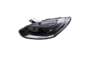 Optique avant principal gauche (feux)(phare) RENAULT MEGANE 3 Photo n°4 Optique avant principal gauche (feux)(phare) RENAULT MEGANE 3 Photo n°4