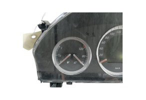 Compteur MERCEDES CLASSE C 204 Photo n°2