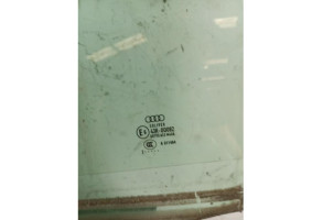 Vitre avant gauche AUDI A1 1 Photo n°2