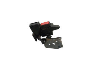 Attache ceinture arriere gauche RENAULT CLIO 3 Photo n°1 Attache ceinture arriere gauche RENAULT CLIO 3 Photo n°1