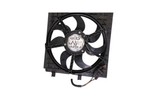 Moto ventilateur radiateur AUDI A1 1 Photo n°1