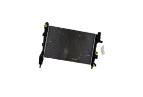 Radiateur eau FORD FOCUS 3 Photo n°4 Radiateur eau FORD FOCUS 3 Photo n°4