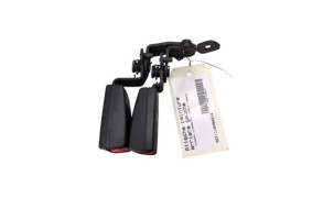 Attache ceinture arriere gauche VOLKSWAGEN GOLF 7 Photo n°5
