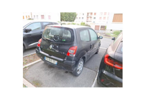 Feu arriere principal gauche (feux) RENAULT TWINGO 2 Photo n°9 Feu arriere principal gauche (feux) RENAULT TWINGO 2 Photo n°9