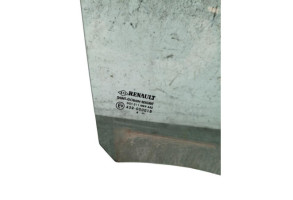 Vitre arriere droit RENAULT MODUS Photo n°1
