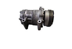 Compresseur clim RENAULT CLIO 2 Photo n°4