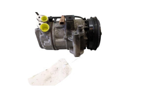Compresseur clim RENAULT TWINGO 3 Photo n°4
