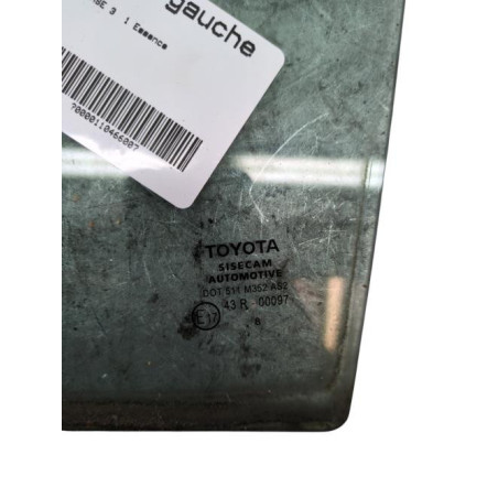 Custode avant gauche (porte) TOYOTA YARIS 3