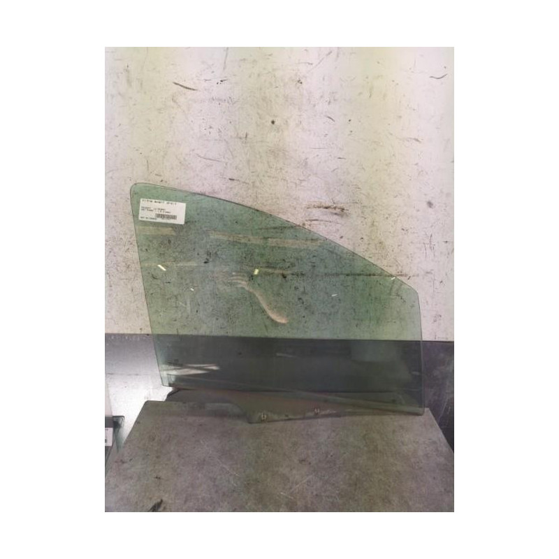 Vitre avant droit PEUGEOT 207 Photo n°1