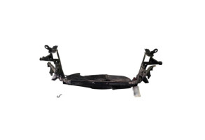 Armature avant, Masque avant MERCEDES CLASSE CLA 117 Photo n°5 Armature avant, Masque avant MERCEDES CLASSE CLA 117 Photo n°5