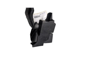 Attache ceinture arriere gauche RENAULT MODUS Photo n°2 Attache ceinture arriere gauche RENAULT MODUS Photo n°2