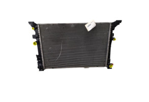 Radiateur eau MERCEDES CLASSE CLA 117 Photo n°4 Radiateur eau MERCEDES CLASSE CLA 117 Photo n°4