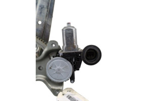 Leve vitre electrique arriere droit TOYOTA RAV4 3 Photo n°5 Leve vitre electrique arriere droit TOYOTA RAV4 3 Photo n°5