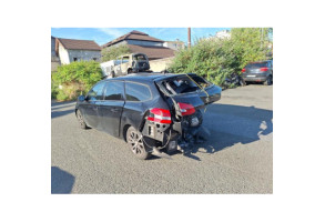 Pare boue avant gauche PEUGEOT 308 2 SW Photo n°9