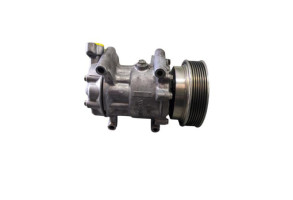 Compresseur clim RENAULT CLIO 3 Photo n°4