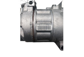 Compresseur clim RENAULT CLIO 4 Photo n°8