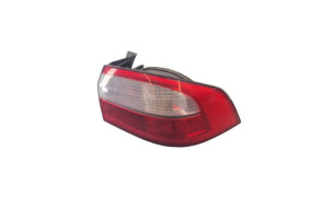 Feu arriere principal droit (feux) RENAULT LAGUNA 2 Photo n°3 Feu arriere principal droit (feux) RENAULT LAGUNA 2 Photo n°3