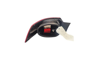 Feu arriere principal droit (feux) RENAULT LAGUNA 2 Photo n°4 Feu arriere principal droit (feux) RENAULT LAGUNA 2 Photo n°4