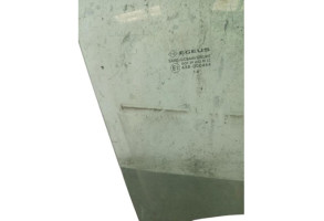 Vitre avant droit RENAULT TRAFIC 3 COURT Photo n°3