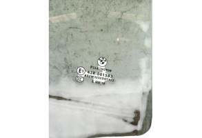 Vitre arriere droit BMW SERIE 1 E87 Photo n°5