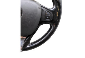 Volant RENAULT CLIO 4 Photo n°7 Volant RENAULT CLIO 4 Photo n°7