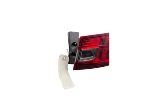 Feu arriere principal droit (feux) RENAULT CLIO 4 Photo n°2 Feu arriere principal droit (feux) RENAULT CLIO 4 Photo n°2