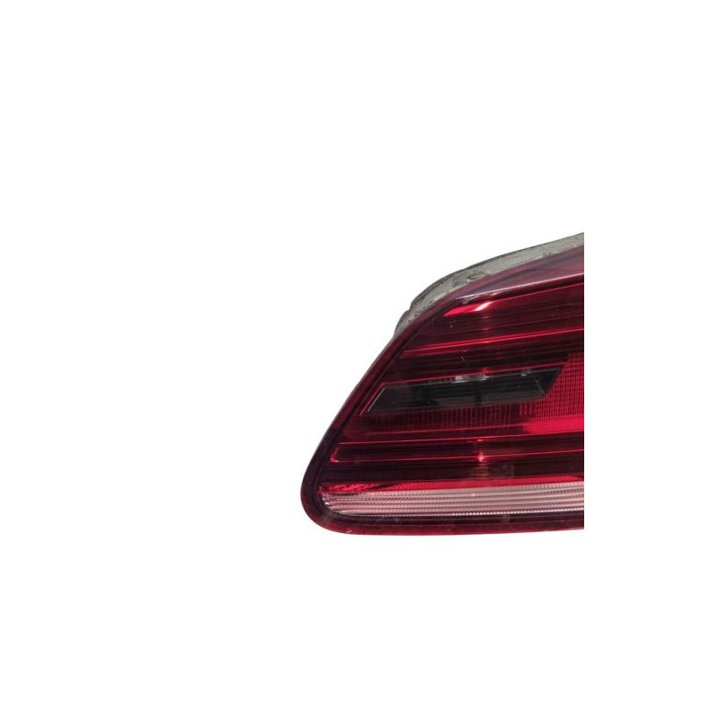 Feu arriere secondaire droit (feux) VOLKSWAGEN PASSAT 6 Photo n°1