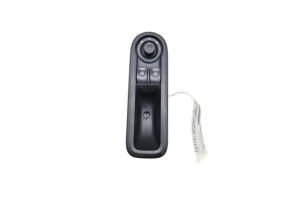 Interrupteur de leve vitre avant gauche RENAULT TWINGO 2 Photo n°1 Interrupteur de leve vitre avant gauche RENAULT TWINGO 2 Photo n°1