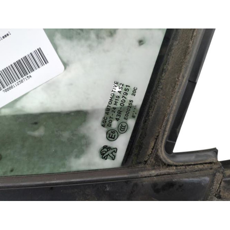 Custode avant droit (porte) PEUGEOT 208 1