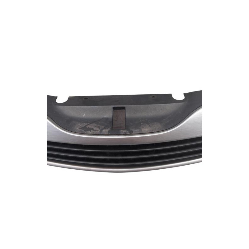 Calandre RENAULT LAGUNA 2 Photo n°1