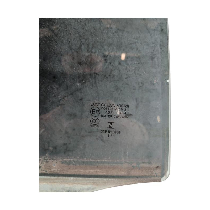 Vitre arriere droit AUDI A1 1 Photo n°1 Vitre arriere droit AUDI A1 1 Photo n°1