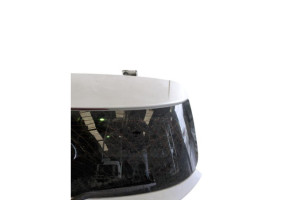 Malle/Hayon arriere BMW SERIE 1 F20 Photo n°4 Malle/Hayon arriere BMW SERIE 1 F20 Photo n°4