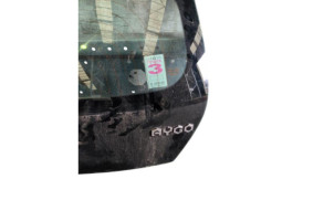 Lunette arriere TOYOTA AYGO 2 Photo n°3