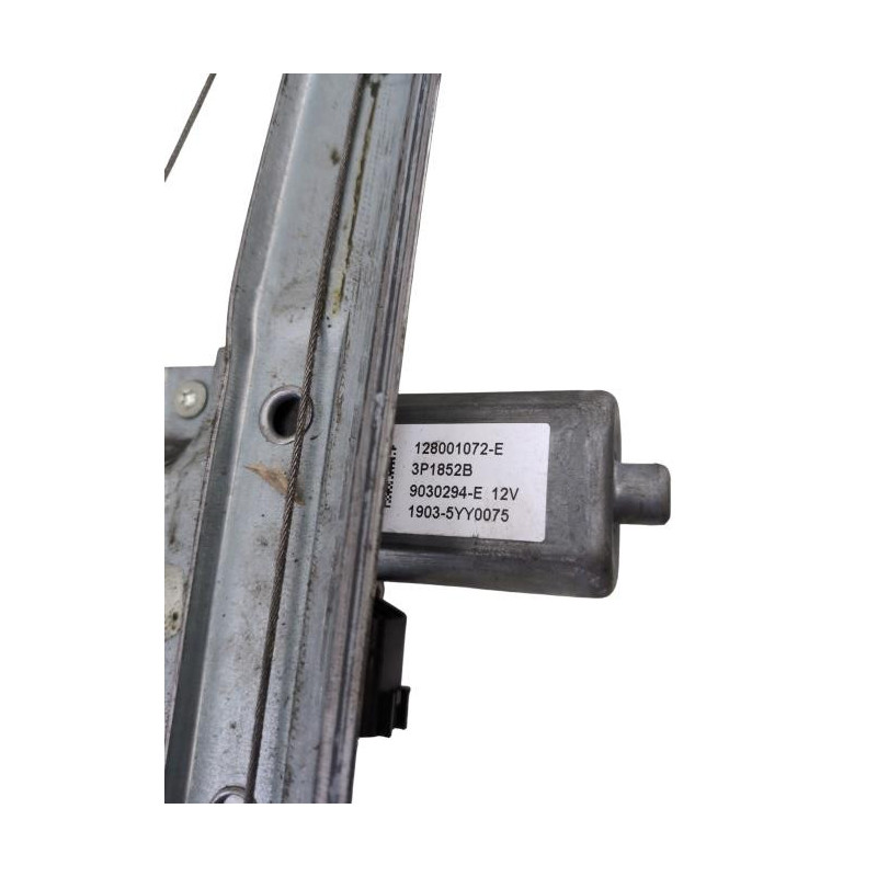 Leve vitre electrique avant gauche RENAULT CLIO 4 Photo n°1 Leve vitre electrique avant gauche RENAULT CLIO 4 Photo n°1