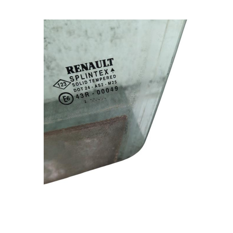 Vitre avant gauche RENAULT CLIO 2 Photo n°1