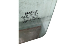 Vitre avant gauche RENAULT CLIO 2 Photo n°1