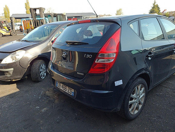 Mot. essuie glace avant HYUNDAI i30 Photo n°7 Mot. essuie glace avant HYUNDAI i30 Photo n°7