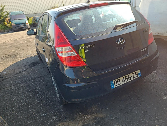 Mot. essuie glace avant HYUNDAI i30 Photo n°9 Mot. essuie glace avant HYUNDAI i30 Photo n°9