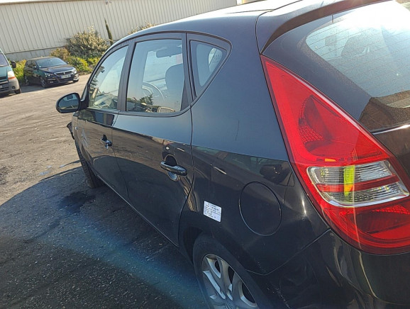 Mot. essuie glace avant HYUNDAI i30 Photo n°10 Mot. essuie glace avant HYUNDAI i30 Photo n°10